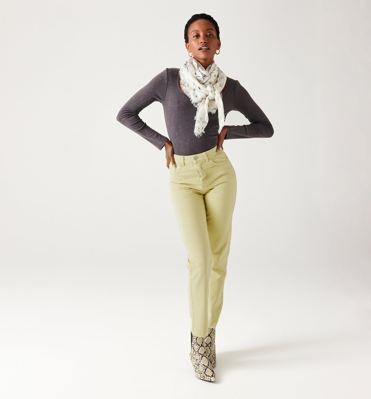 Jean droit taille haute BASILE - Jaune – Image 2