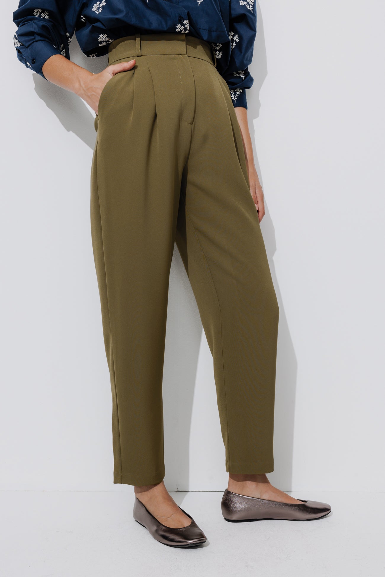 Pantalon à pinces Femme - Kaki – Image 2