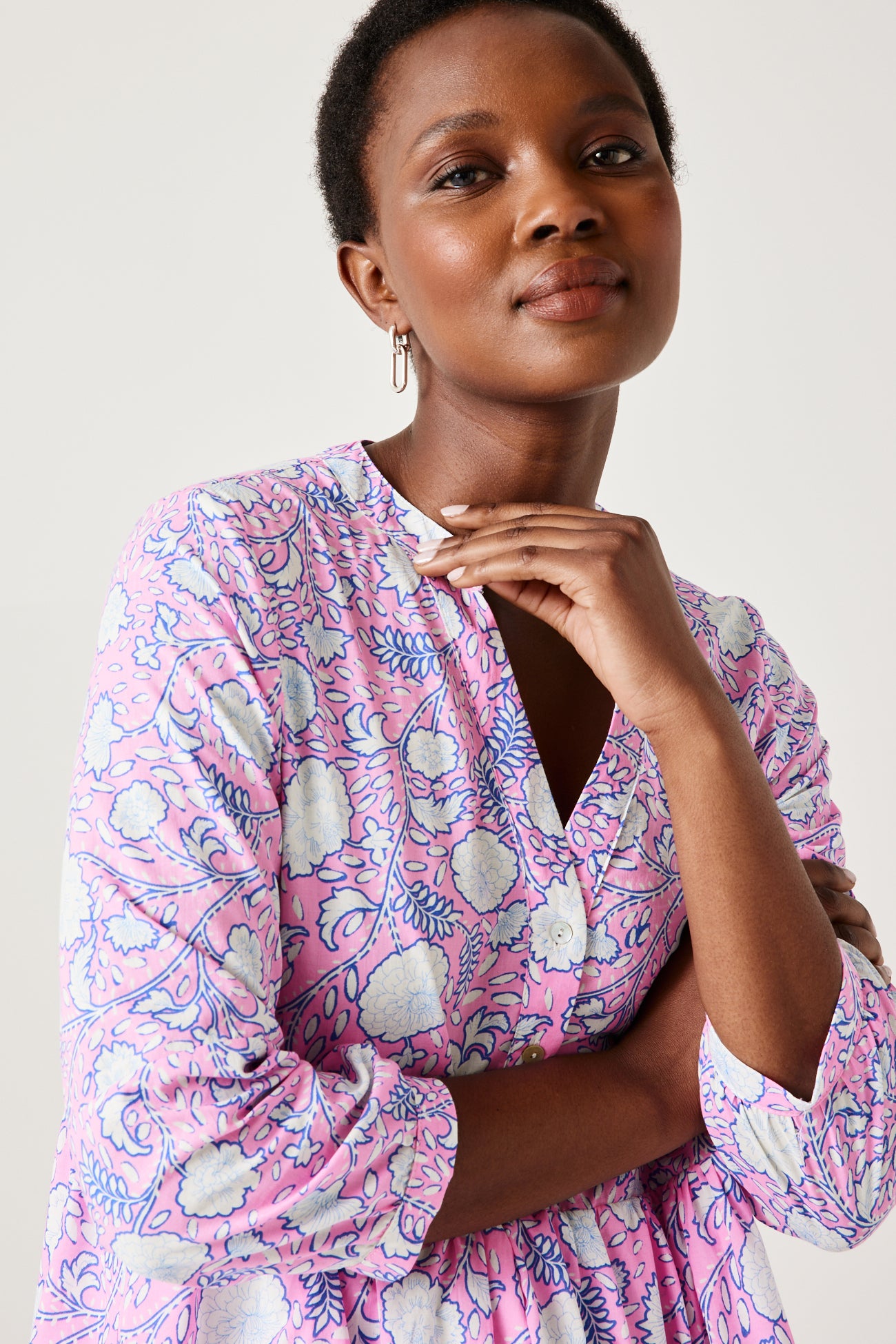 Robe babydoll motifs indiens - Imprimé rose – Image 4