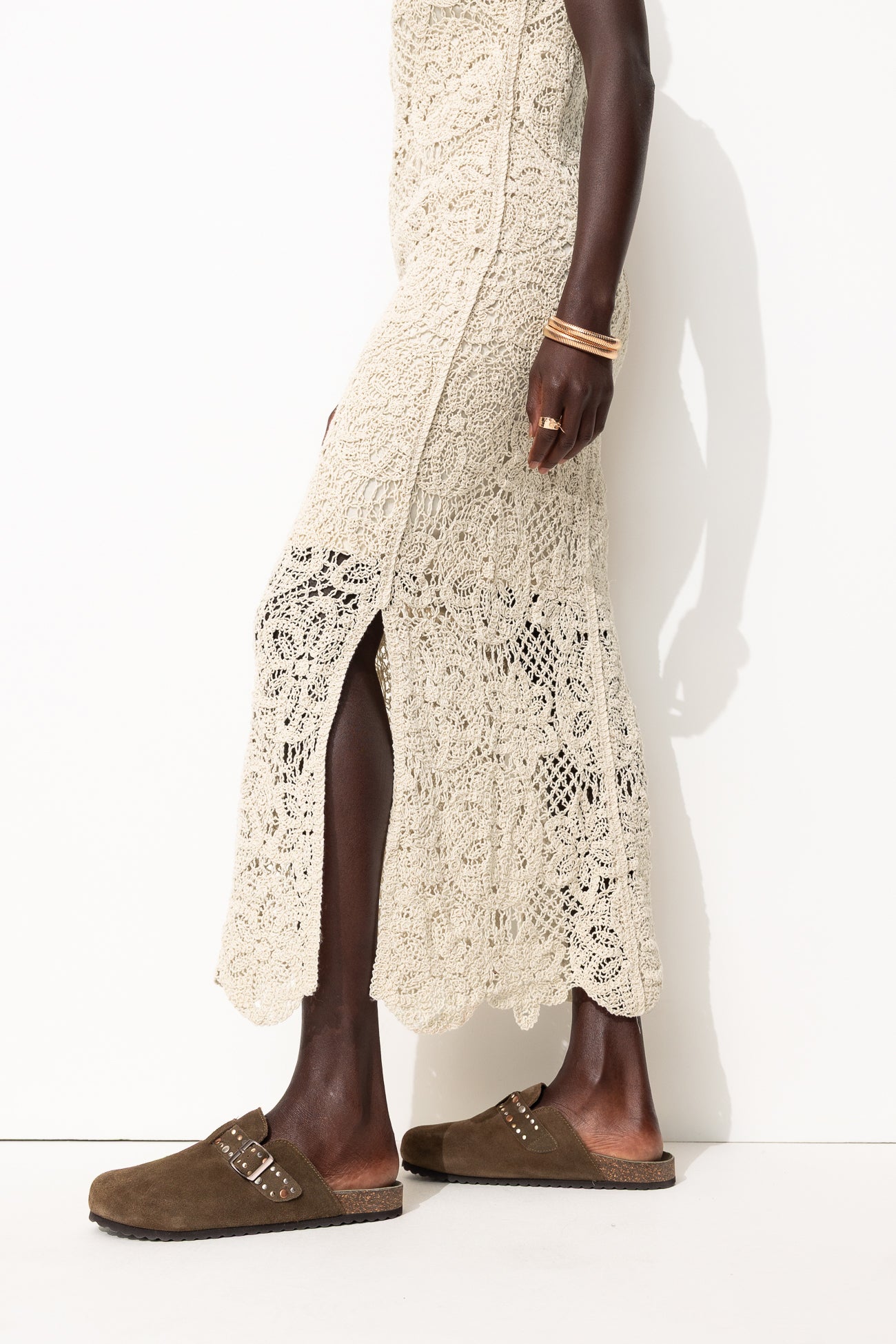 Longue robe au crochet Femme - Sable – Image 4