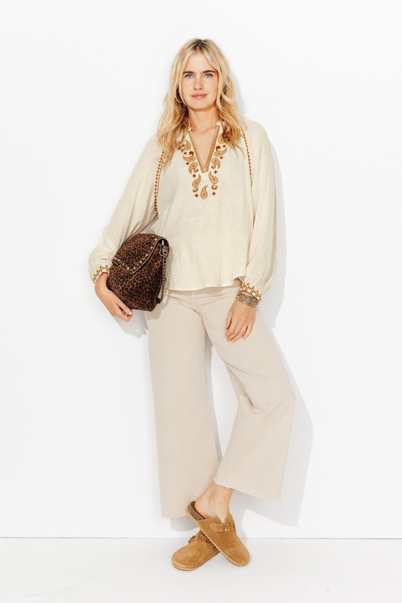 Blouse brodée gaze de coton – Ecru