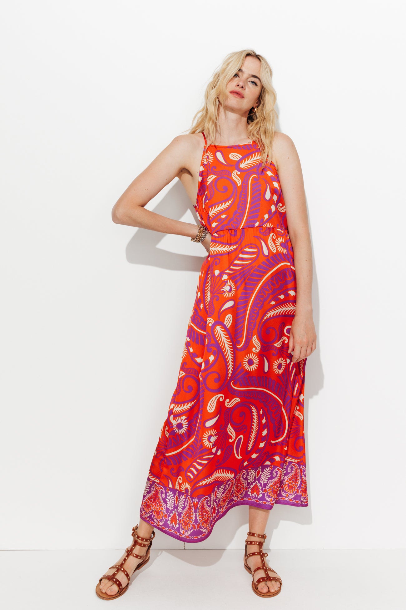 Robe à bretelles en satin – Imprimé rose