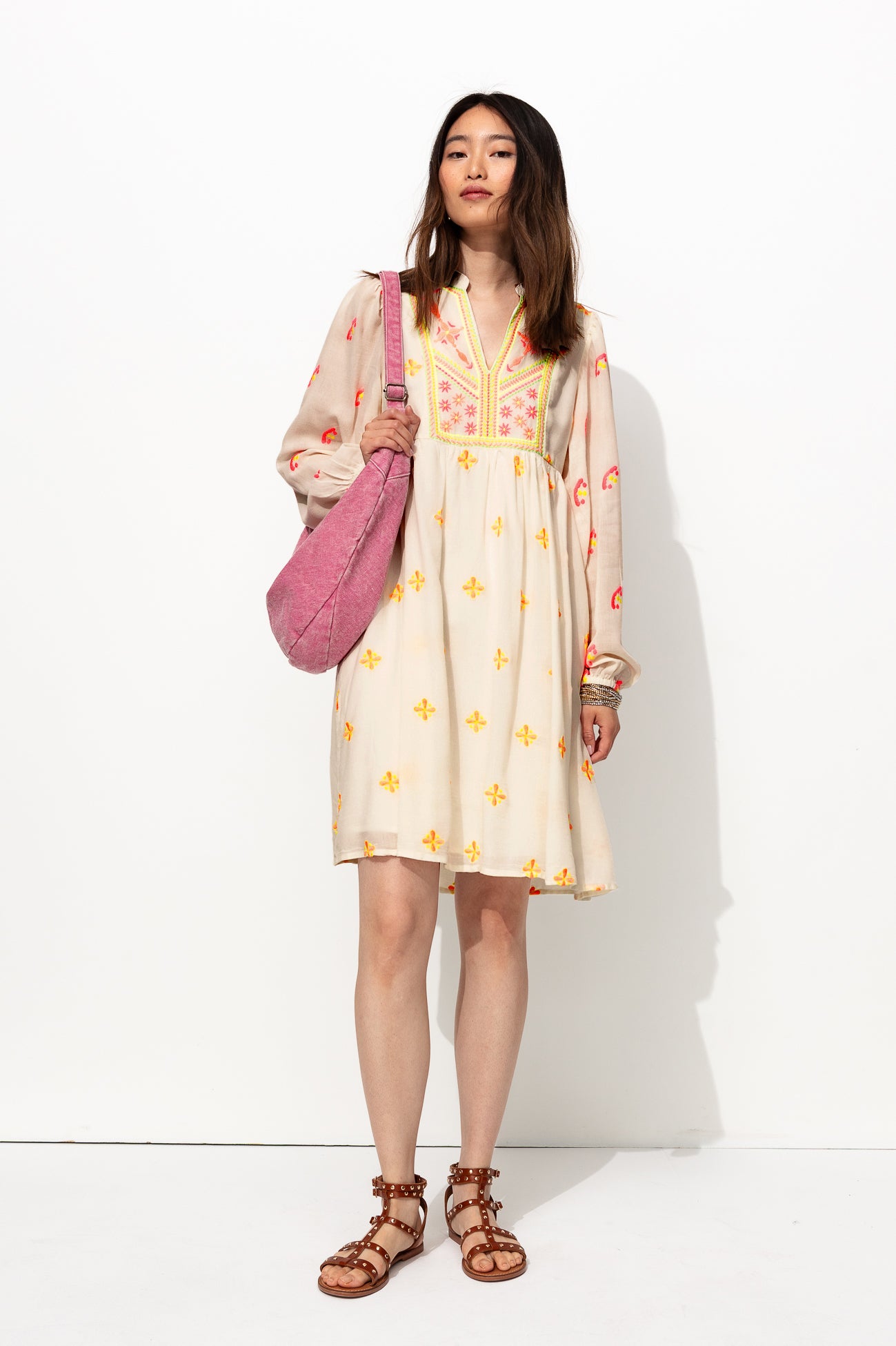 Robe courte brodée Femme - Imprimé écru – Image 2