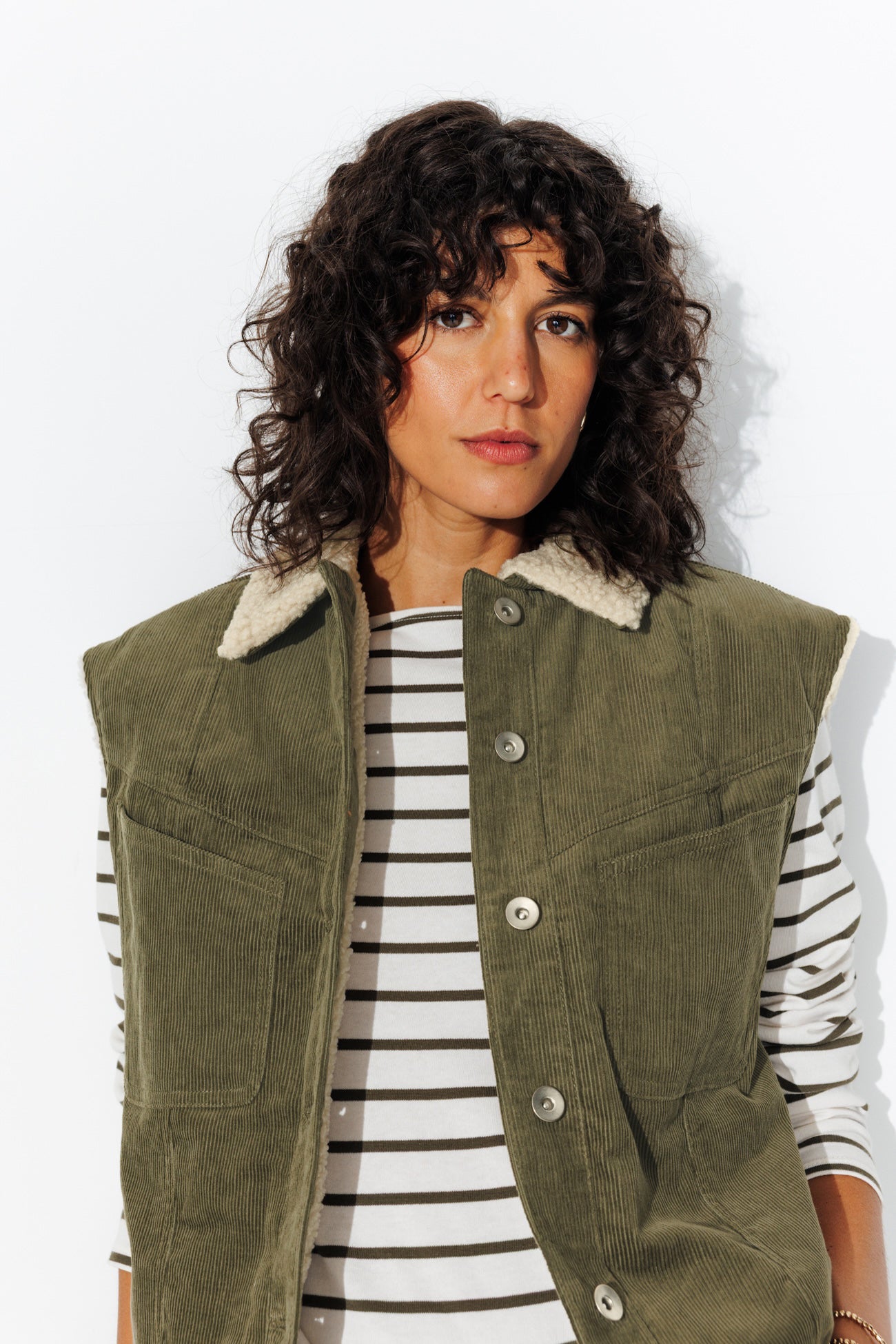 Veste sans manches velours - Kaki – Image 4