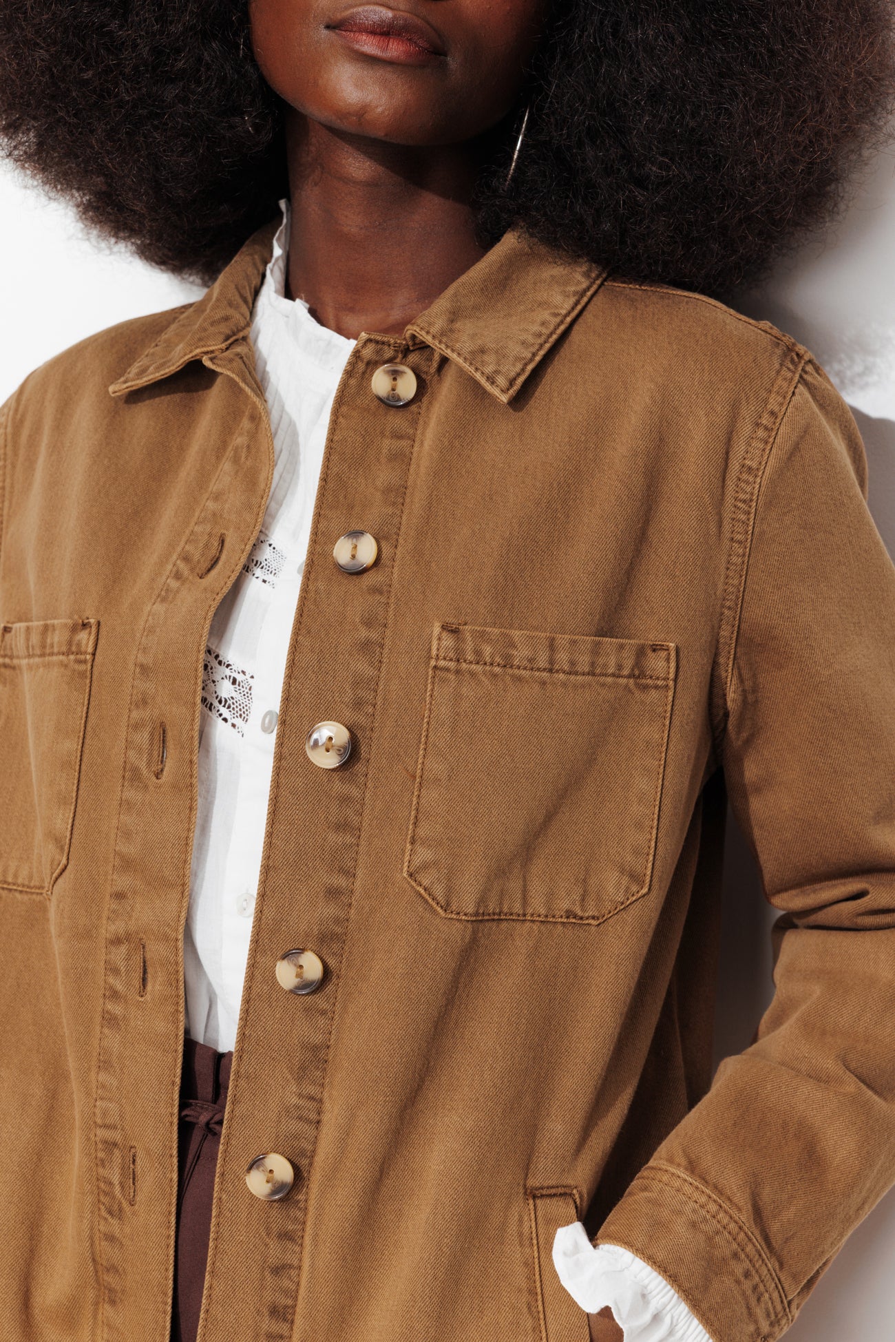 ALMA veste surchemise en toile - Tabac – Image 4