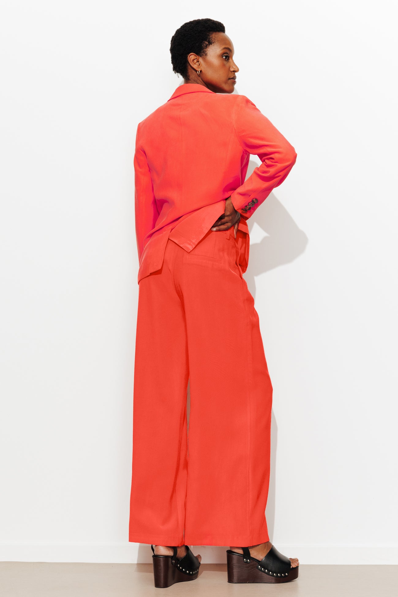 Pantalon de tailleur Femme - Groseille – Image 3