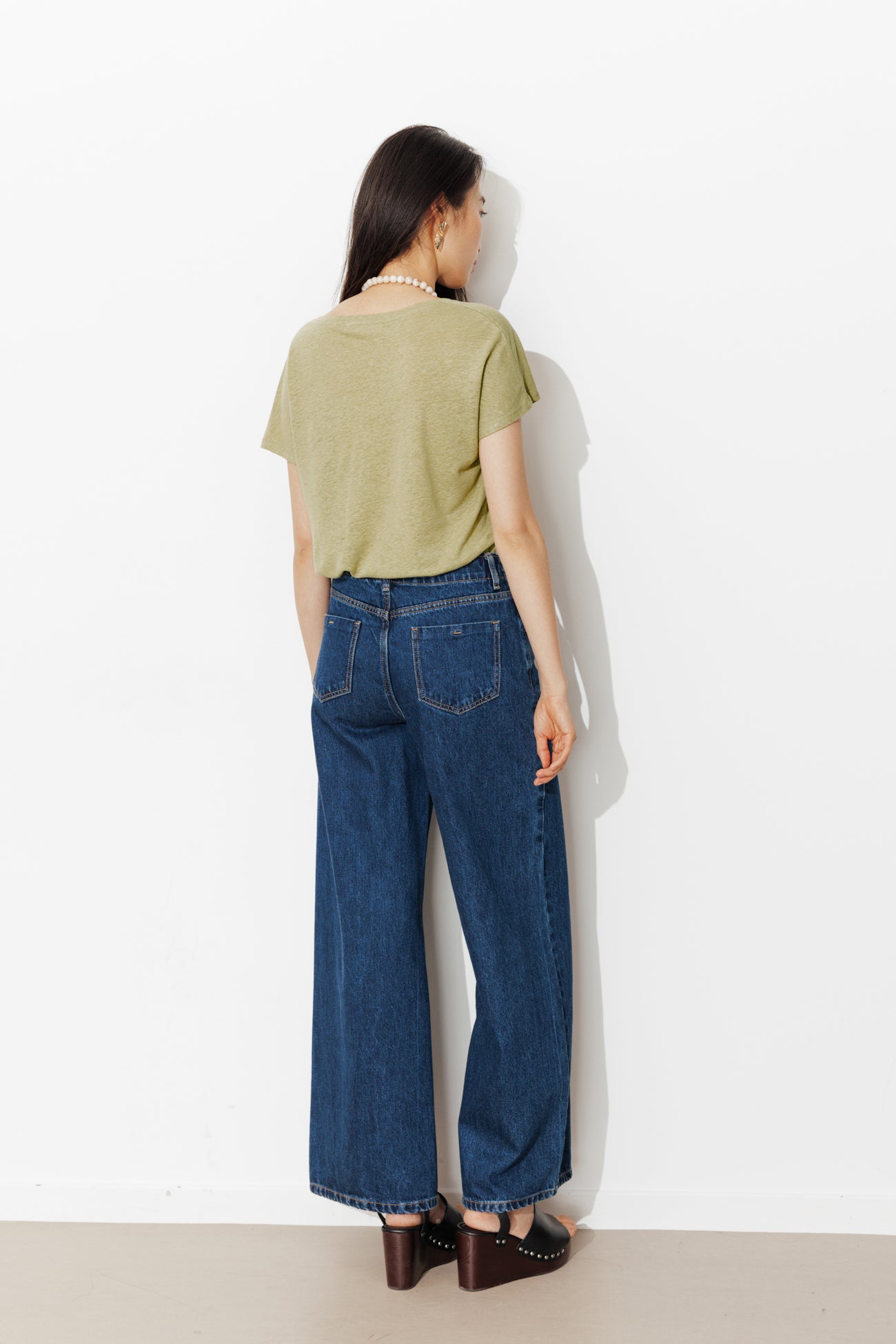 T-shirt uni col V Femme - Vert – Image 3