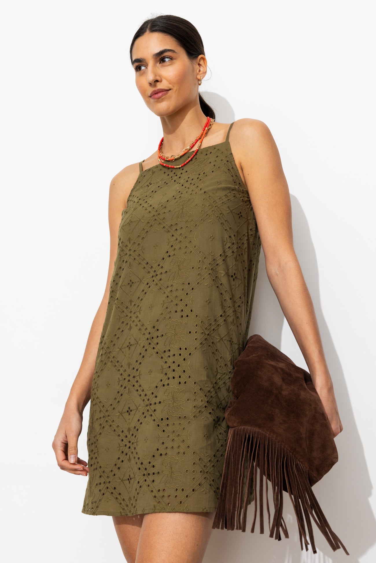 Robe courte broderie anglaise – Vert olive