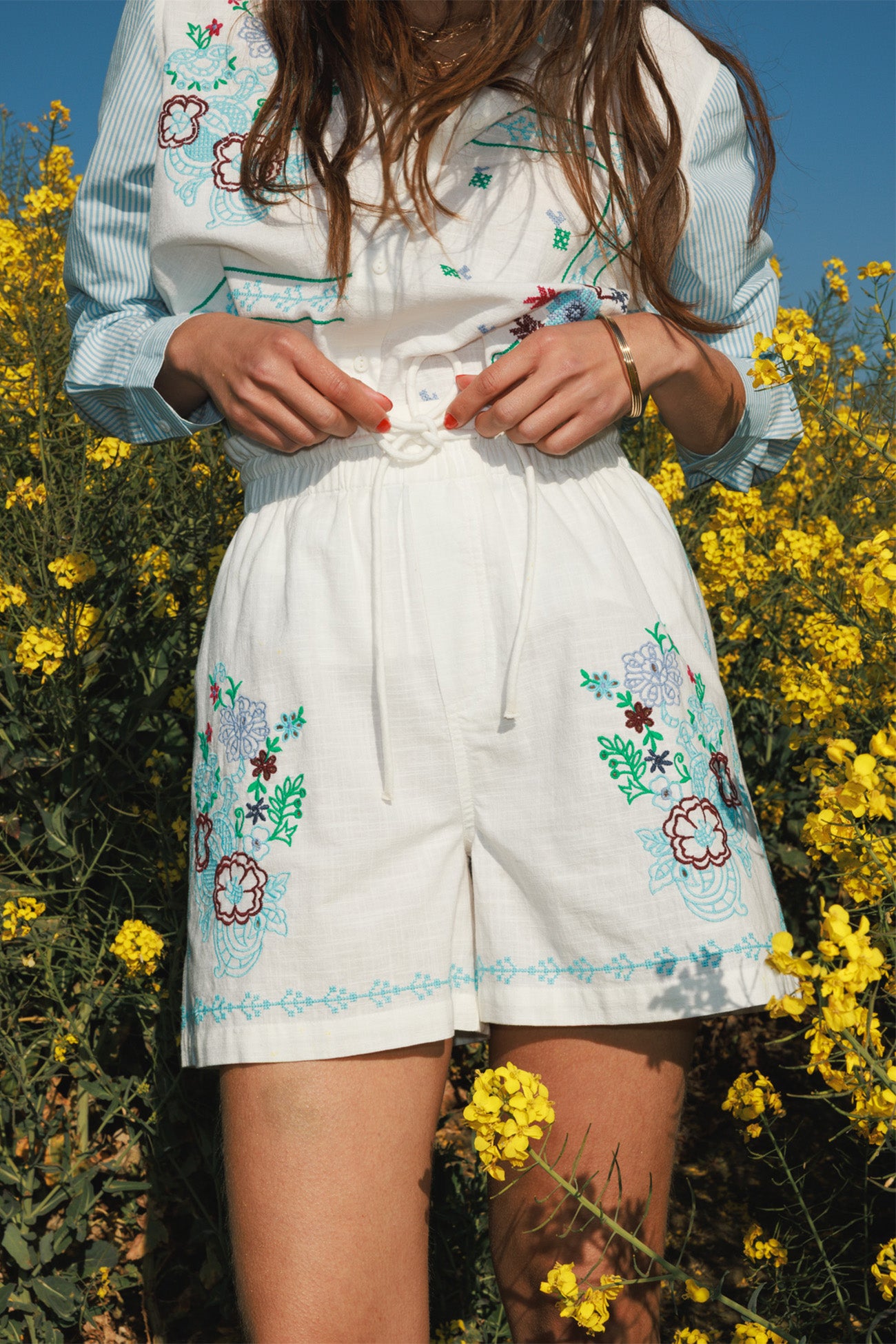 Short en coton brodé Femme - Imprimé écru