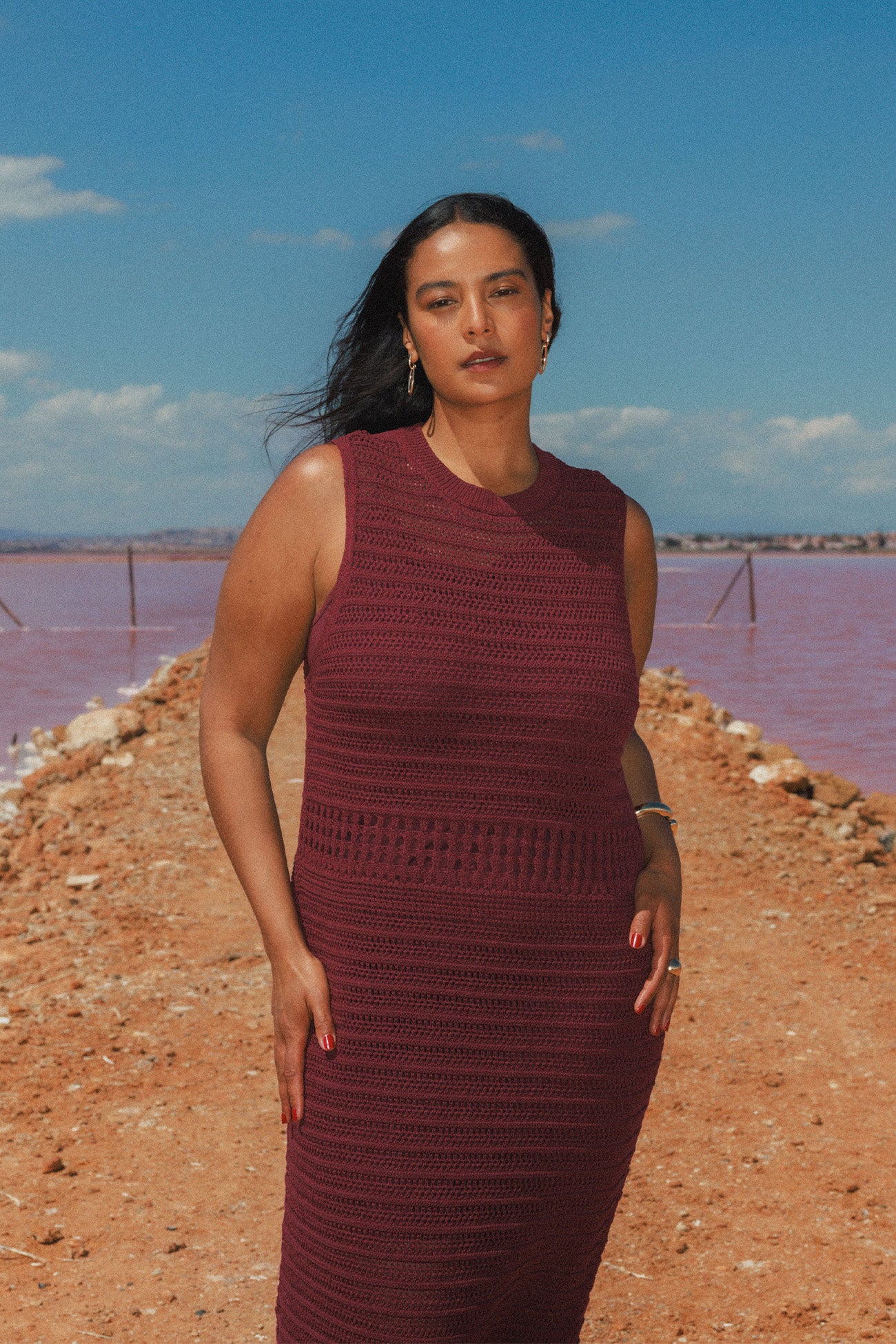 Longue robe frangée en crochet - Bordeaux – Image 2