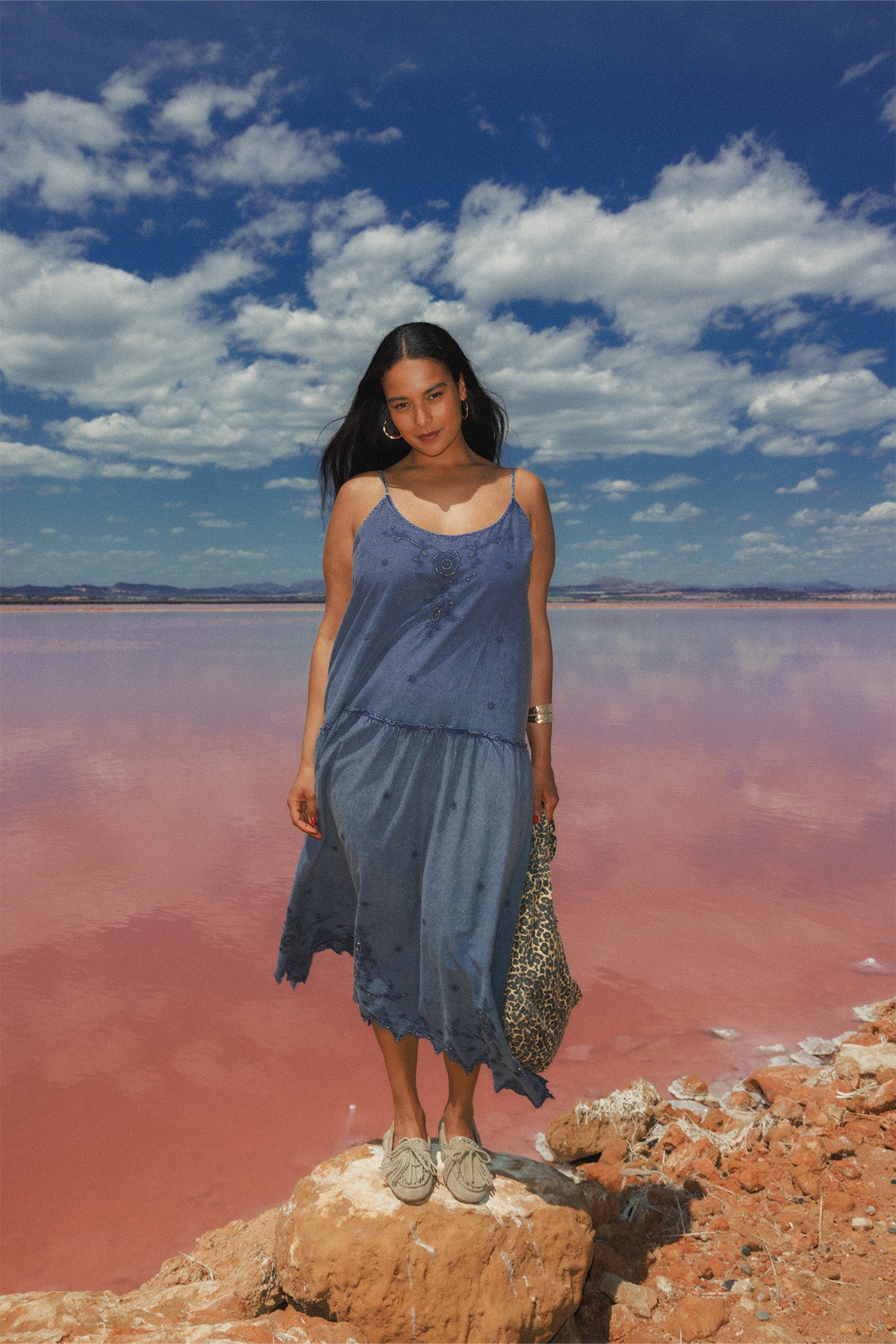 Robe à bretelles perlée – Marine