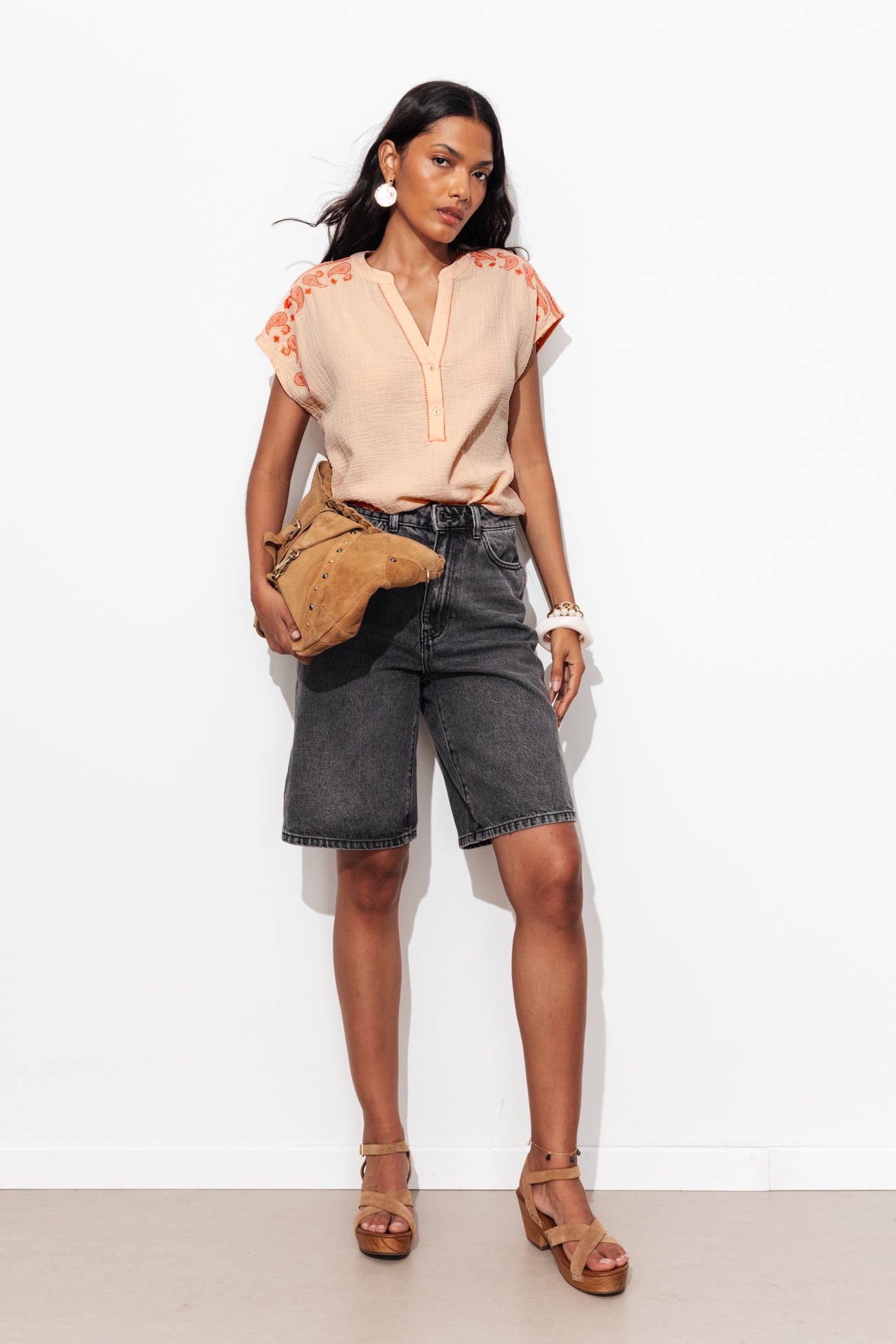 Blouse brodée en gaze de coton - Abricot – Image 2