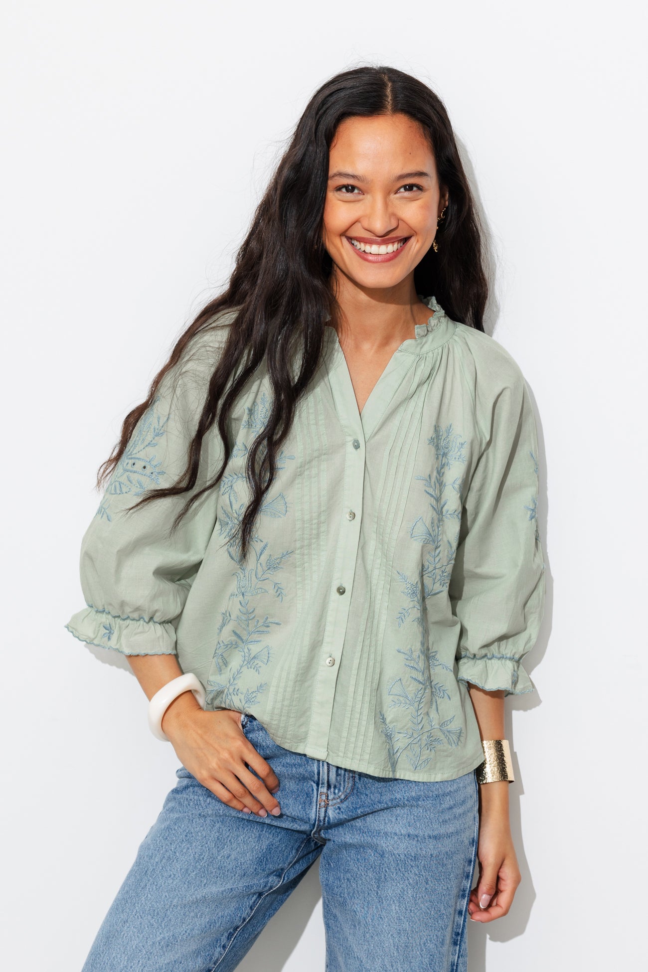 Blouse brodée Femme - Bleu mer du sud clair – Image 4