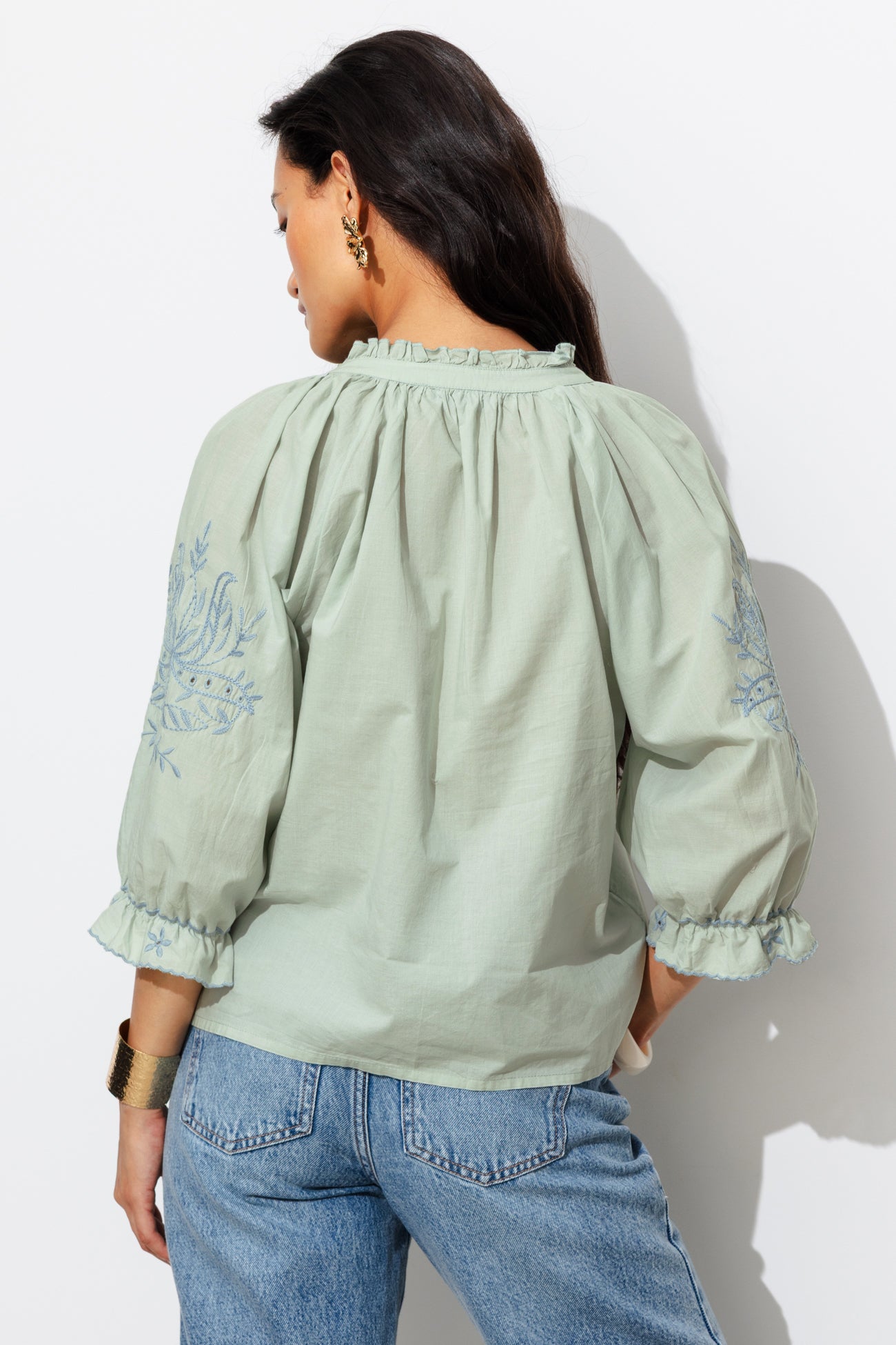 Blouse brodée Femme - Bleu mer du sud clair – Image 5