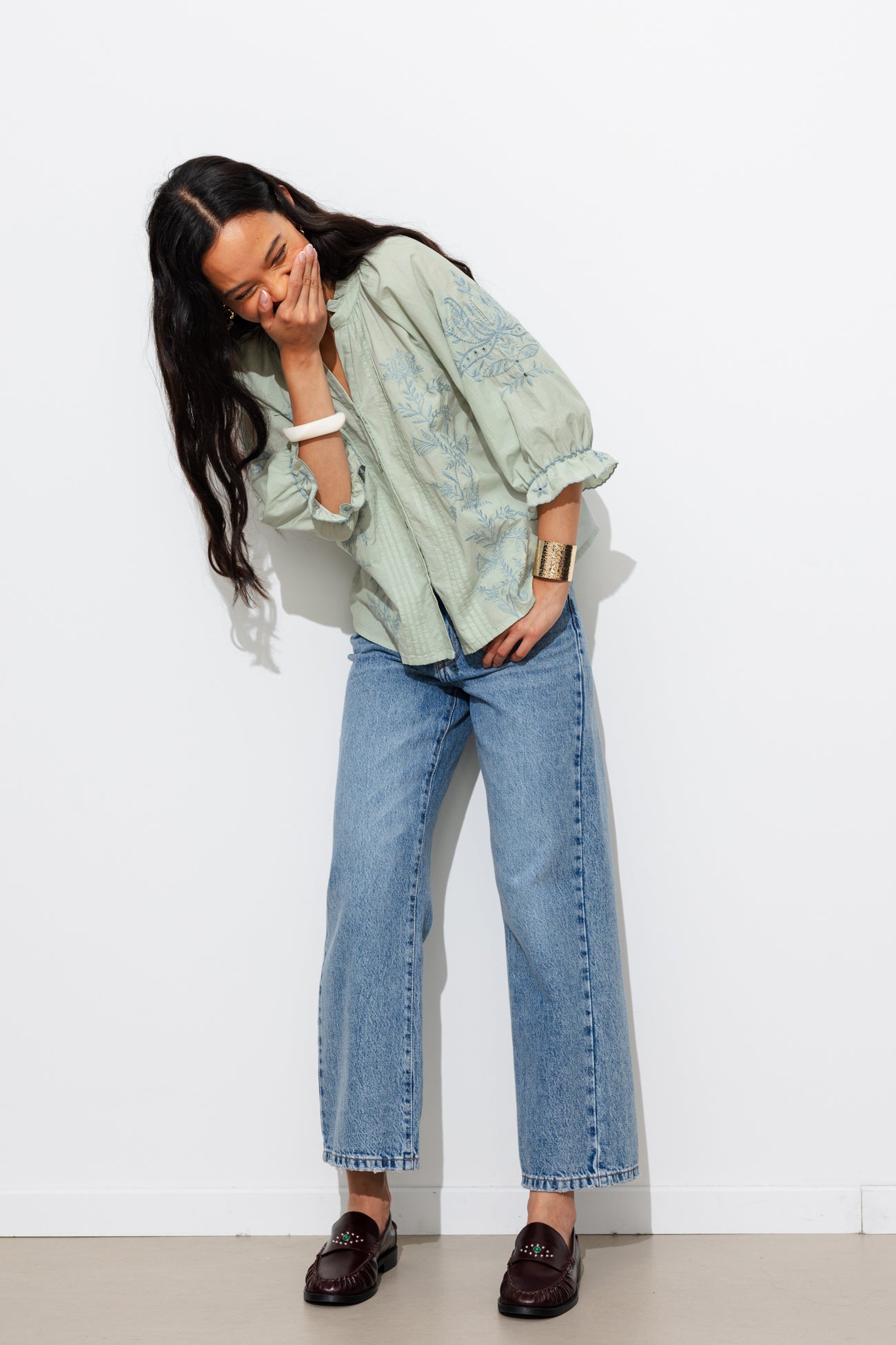 Blouse brodée Femme - Bleu mer du sud clair – Image 6
