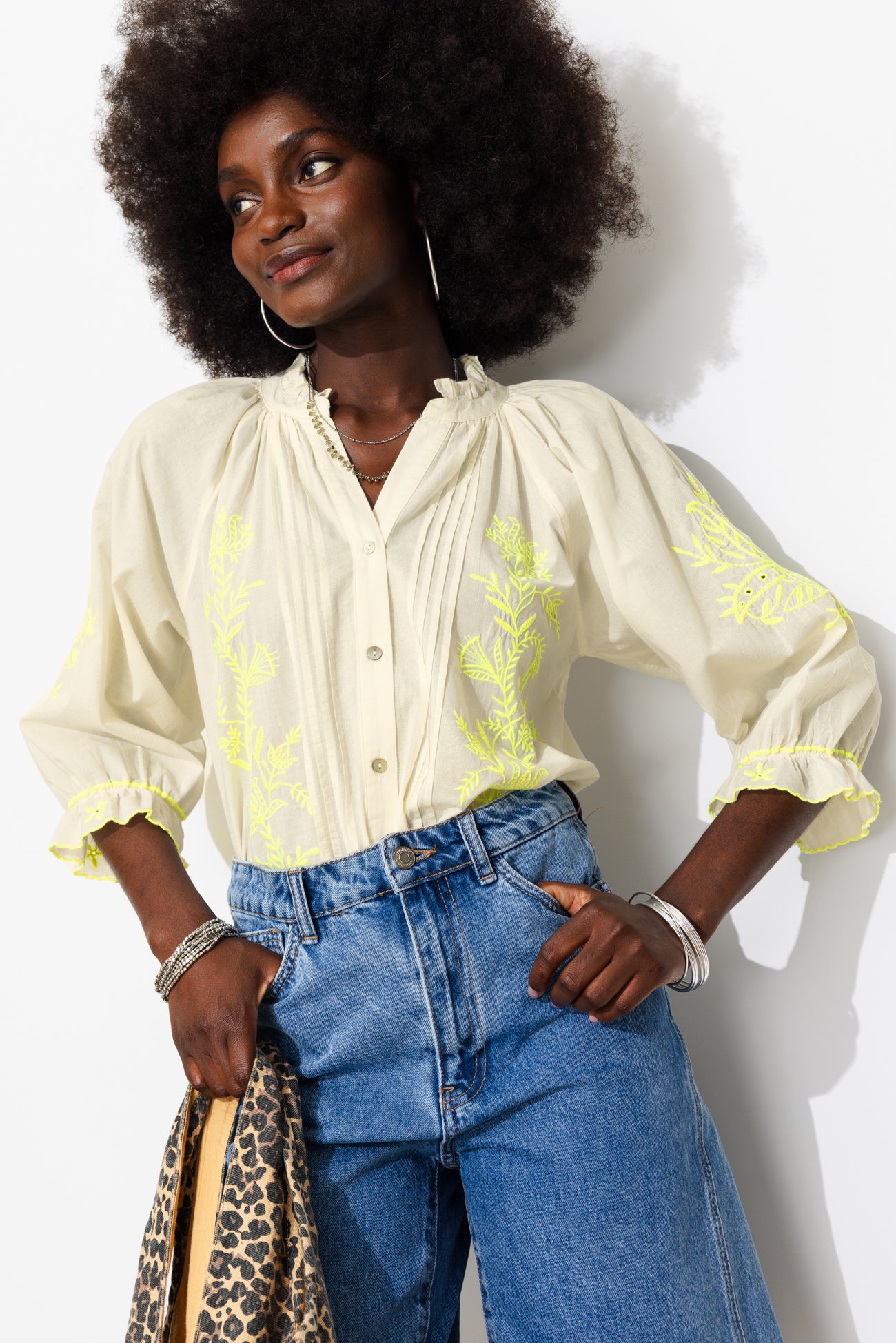 Blouse à broderies fluo Femme - Ecru