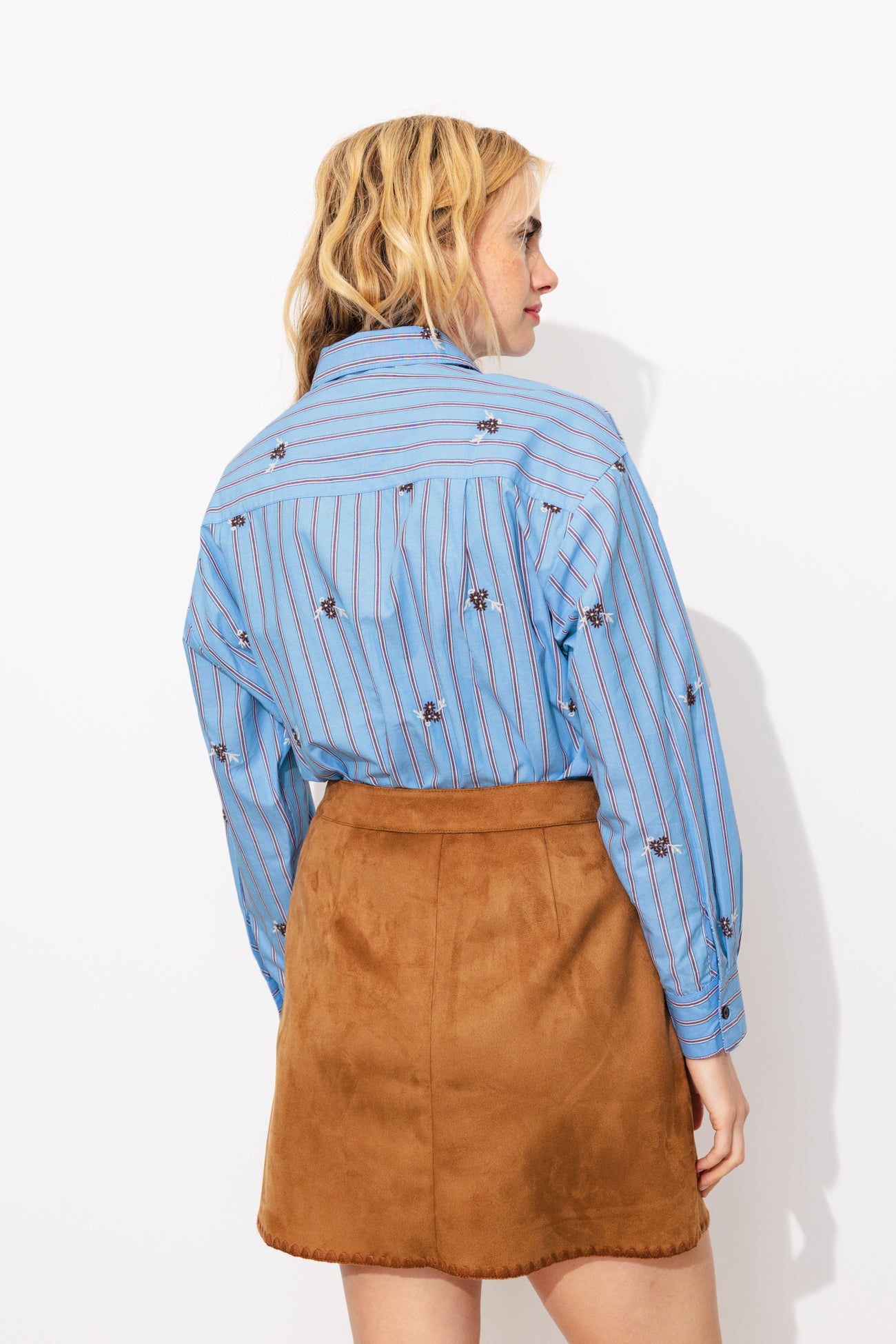 Chemise oversize rayée brodée - Rayé bleu – Image 5